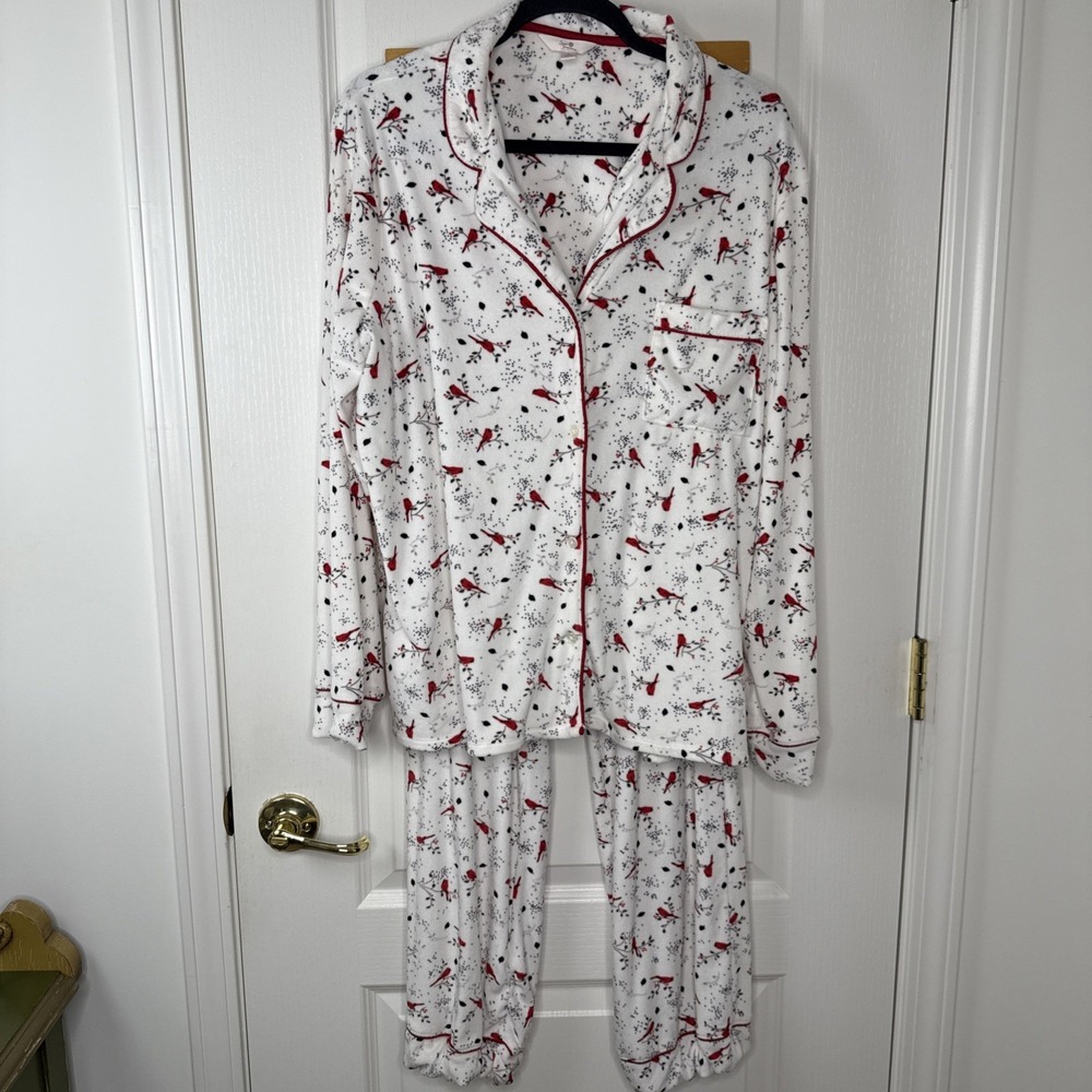Secret Treasures Womens XL Cardinal Plush Pajama Set Winter White Fleece PJs